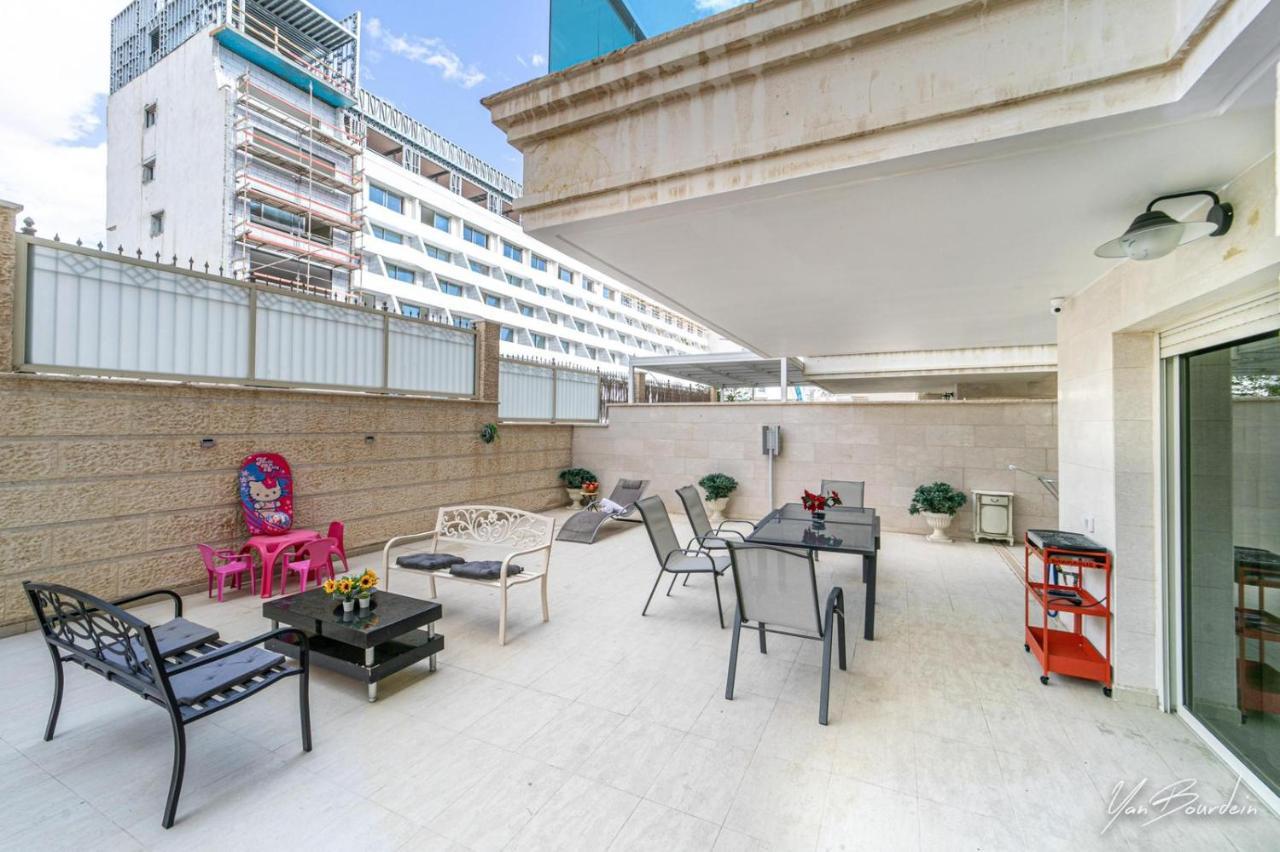 エイラートMilana'S Deluxe With Big Patio And Poolアパートメント エクステリア 写真