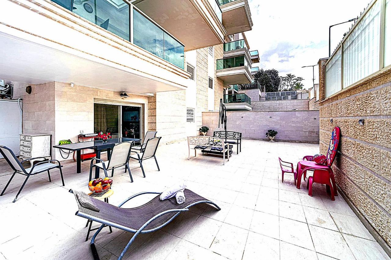 エイラートMilana'S Deluxe With Big Patio And Poolアパートメント エクステリア 写真