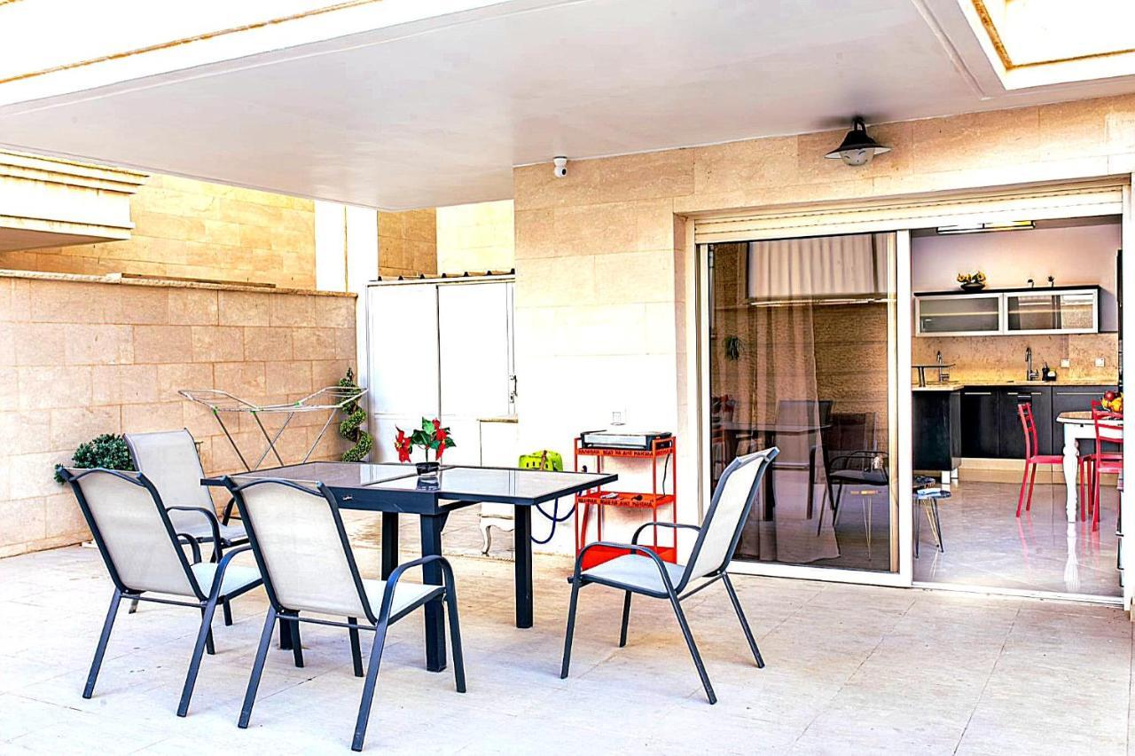 エイラートMilana'S Deluxe With Big Patio And Poolアパートメント エクステリア 写真