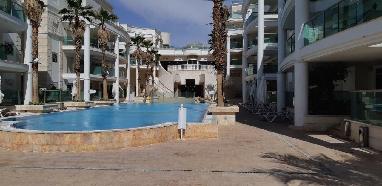 エイラートMilana'S Deluxe With Big Patio And Poolアパートメント エクステリア 写真